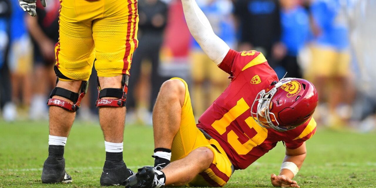 USC lamenta la derrota descuidada ante UCLA como 'epítome' de una temporada fallida