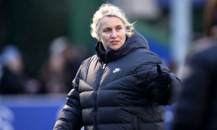 USWNT nombra a Emma Hayes del Chelsea como entrenadora con contrato récord