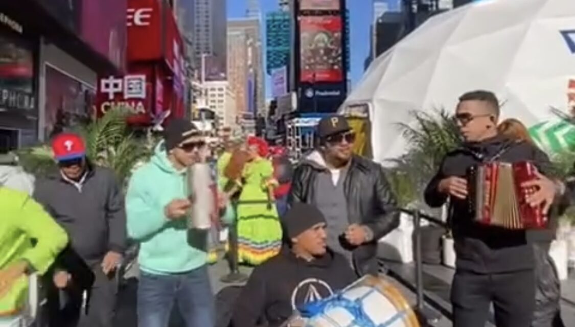 #VIDEO: Ministerio de turismo exhibe la cultura dominicana con una actividad Inmersiva en Times Square, Nueva York