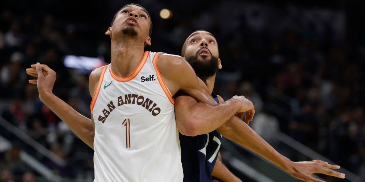 Victor Wembanyama de los Spurs gana el enfrentamiento 'especial' de elogios de Gobert