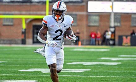Virginia RB Jones permanece en el hospital de Louisville después de un aterrador golpe