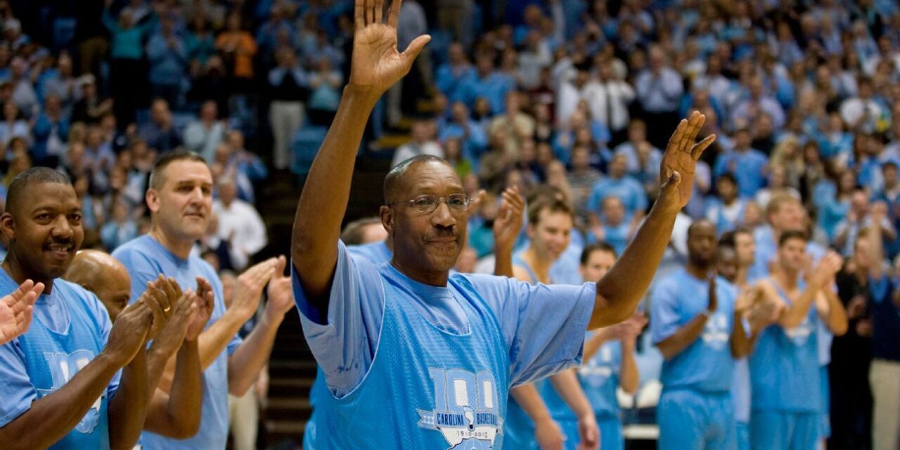 Walter Davis, ex estrella de los Phoenix Suns y gran jugador de la UNC, muere a los 69 años