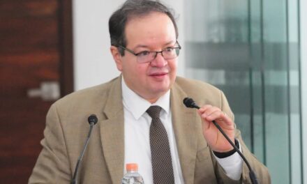 Xóchitl Gálvez y otros personajes de la política celebran que Leonardo Lomelí sea rector de la UNAM
