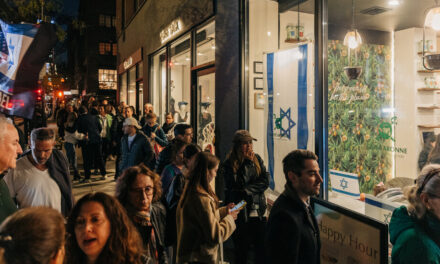 ¿La postura proisraelí de Caffe Aronne provocó una revuelta en el personal?  Es complicado.