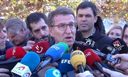 Últimas noticias de la actualidad política, en directo |  El PP, UPN y Vox se manifiestan en Pamplona contra el pacto entre el PSOE y Bildu |  España