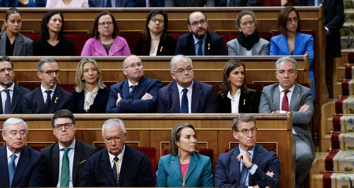Últimas noticias de la actualidad política, en directo |  Feijóo acepta reunirse este viernes 22 con Sánchez |  España