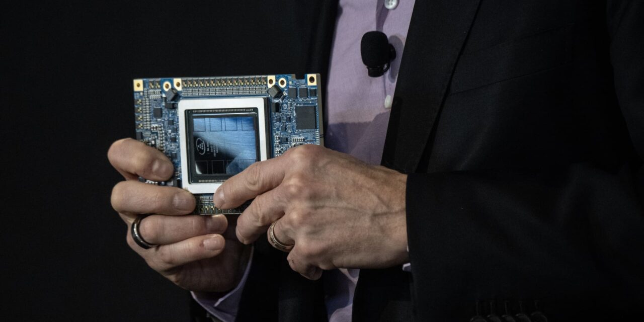 Acciones que realizan los mayores movimientos antes de la comercialización: Intel, Synopsys y más