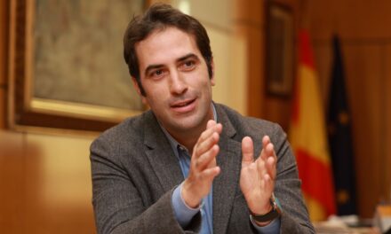 Última hora de la actualidad política, en directo |  Sánchez nombra a Carlos Cuerpo ministro de Economía en sustitución de Calviño |  España