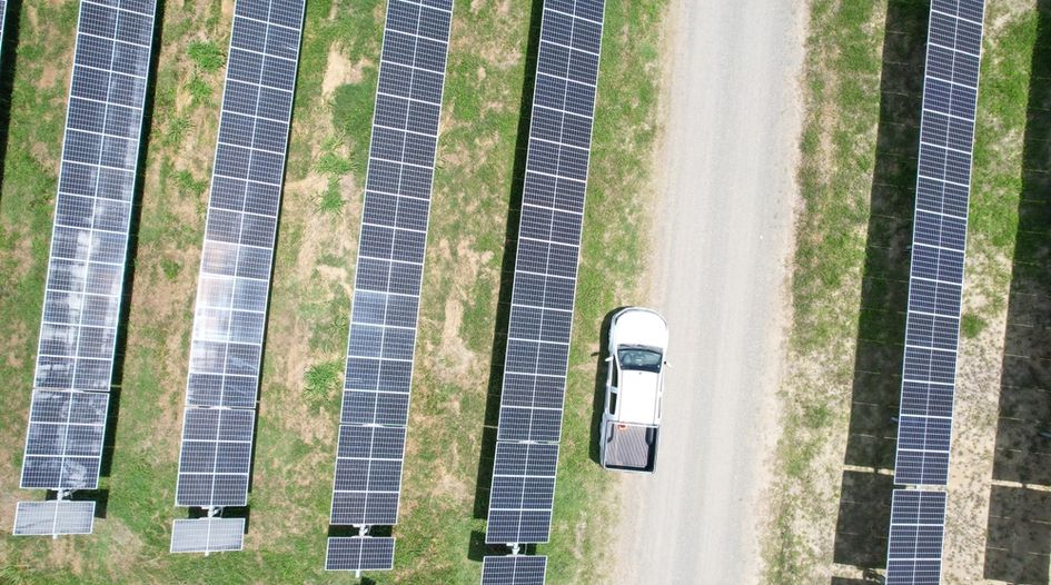 AES Dominicana obtiene financiamiento histórico del BID Invest para activos solares
