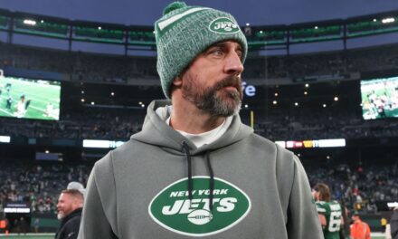 Aaron Rodgers de los Jets critica a los críticos: no fue idea mía ser activado