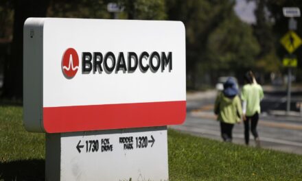 Acciones que realizan los mayores movimientos fuera de horario: Broadcom, Lululemon, RH y más