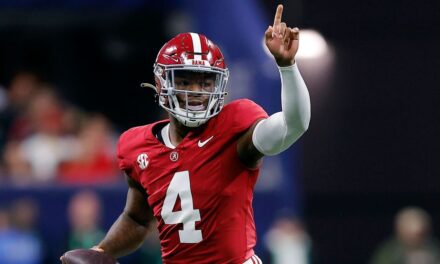 Alabama hunde el fútbol universitario en el caos