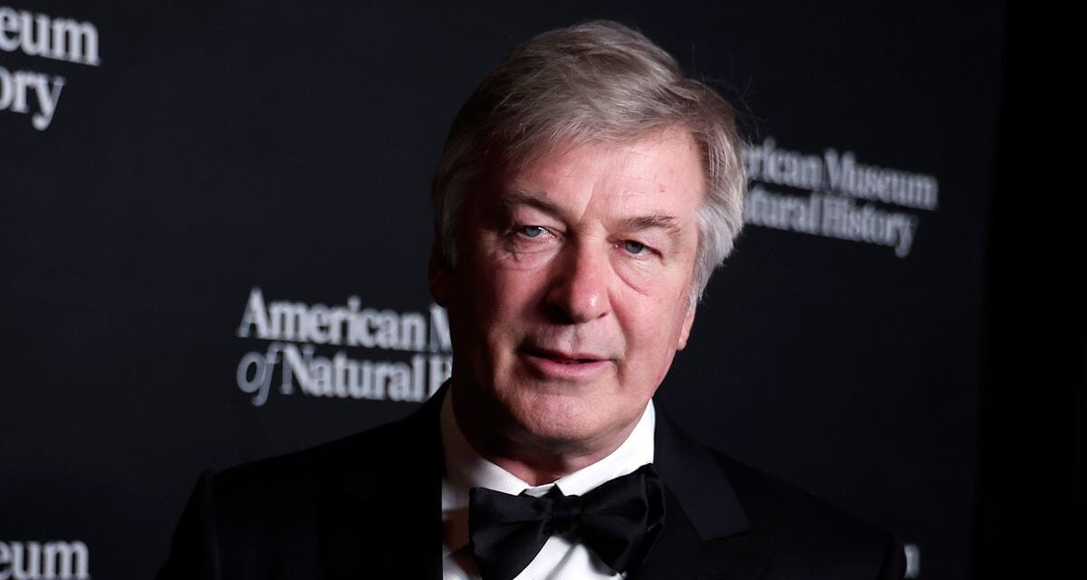 Alec Baldwin, acusado nuevamente de homicidio imprudente por el accidente en el rodaje de 'Rust' |  Cultura