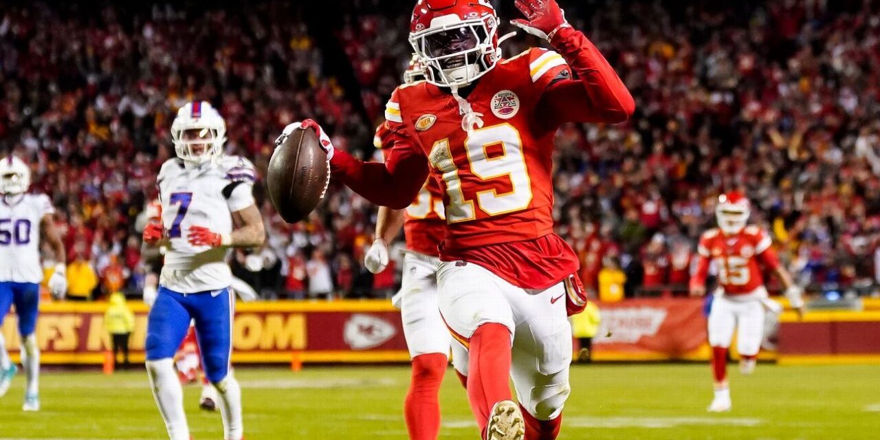 Andy Reid – Kadarius Toney no consultó con el oficial antes de la bandera