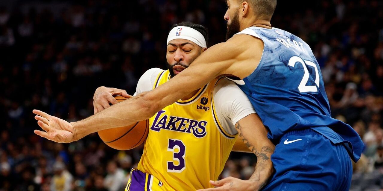 Anthony Davis pide urgencia tras la cuarta derrota consecutiva de los Lakers