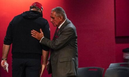 Arthur Blank sobre el futuro de Arthur Smith: dejaremos que se desarrolle la temporada