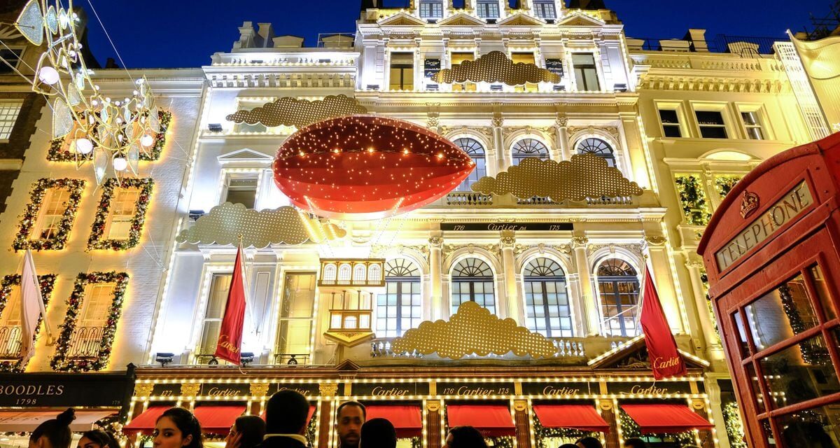 Aviones navideños en Londres: pasear entre luces y mercados, cenar en un iglú y subir a las atracciones de Hyde Park |  El Viajero