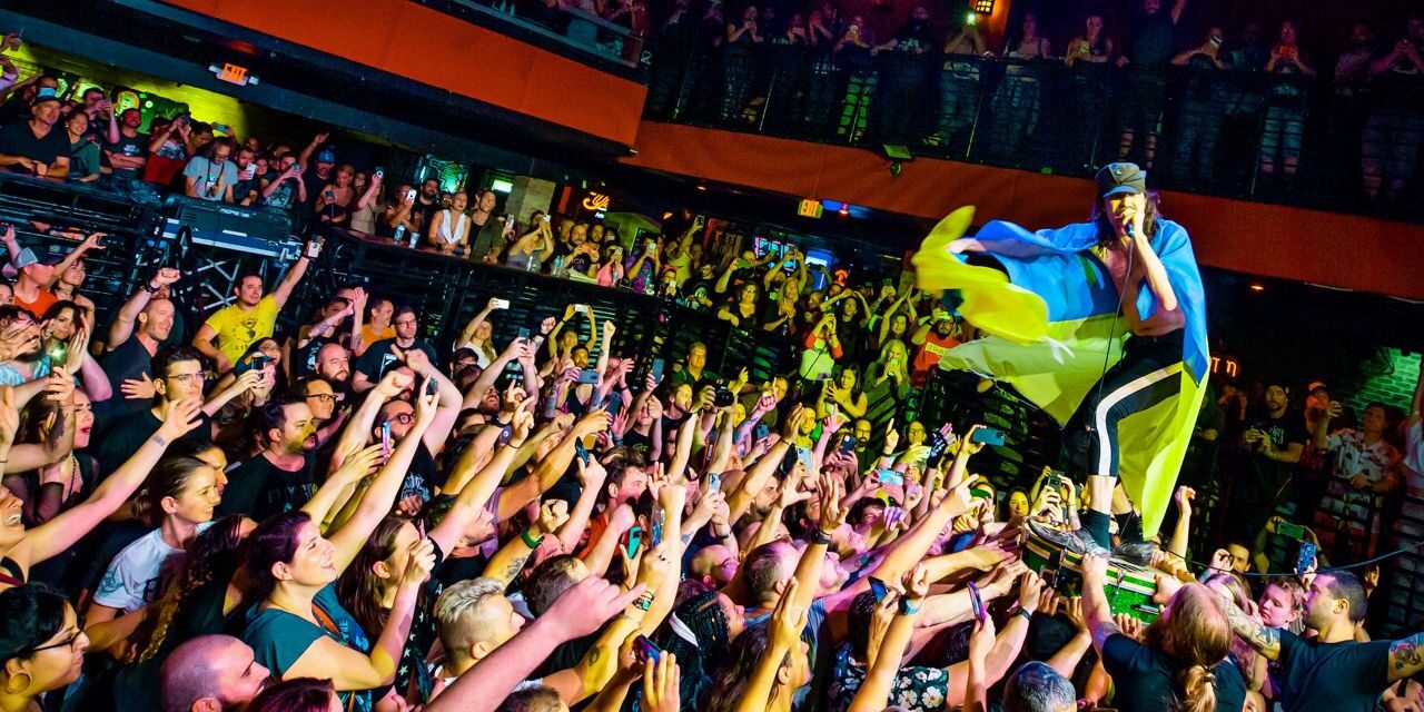 Banda punk continúa la tradición de Año Nuevo en el Brooklyn Bowl