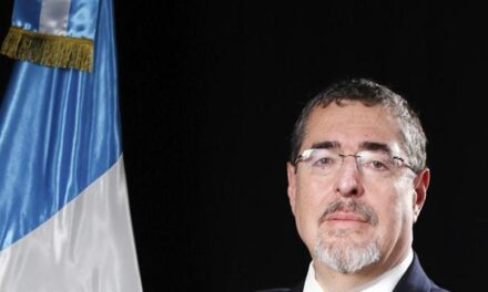 "Bernardo Arévalo, presidente electo de Guatemala, visitará República Dominicana este lunes"|  Listín Diario