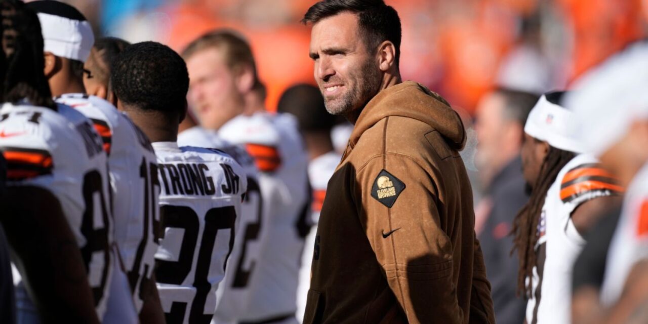 Browns nombran titular a Flacco con Thompson-Robinson fuera
