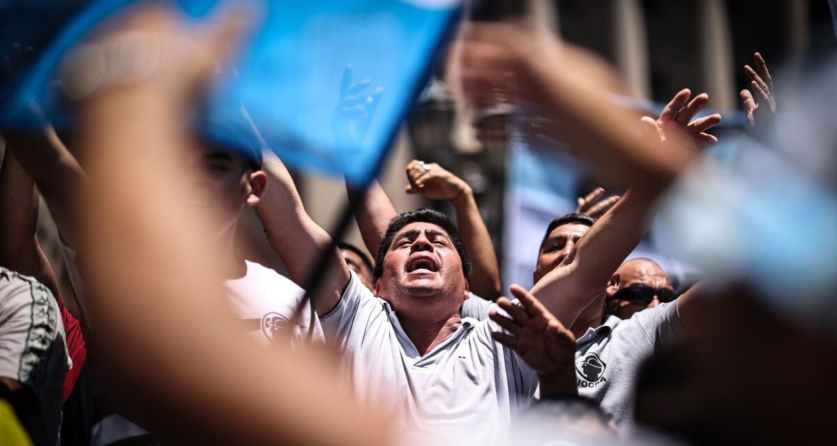 CGT: La principal central obrera de Argentina llama a una huelga contra el Gobierno de Milei