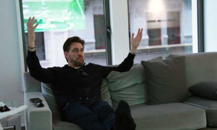 Cómo Mike Greenberg, presentador de ESPN, pasa los domingos