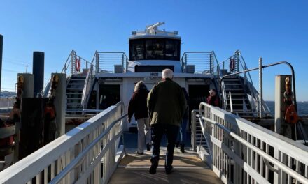 Cómo navegar por los sistemas de ferry en la ciudad de Nueva York