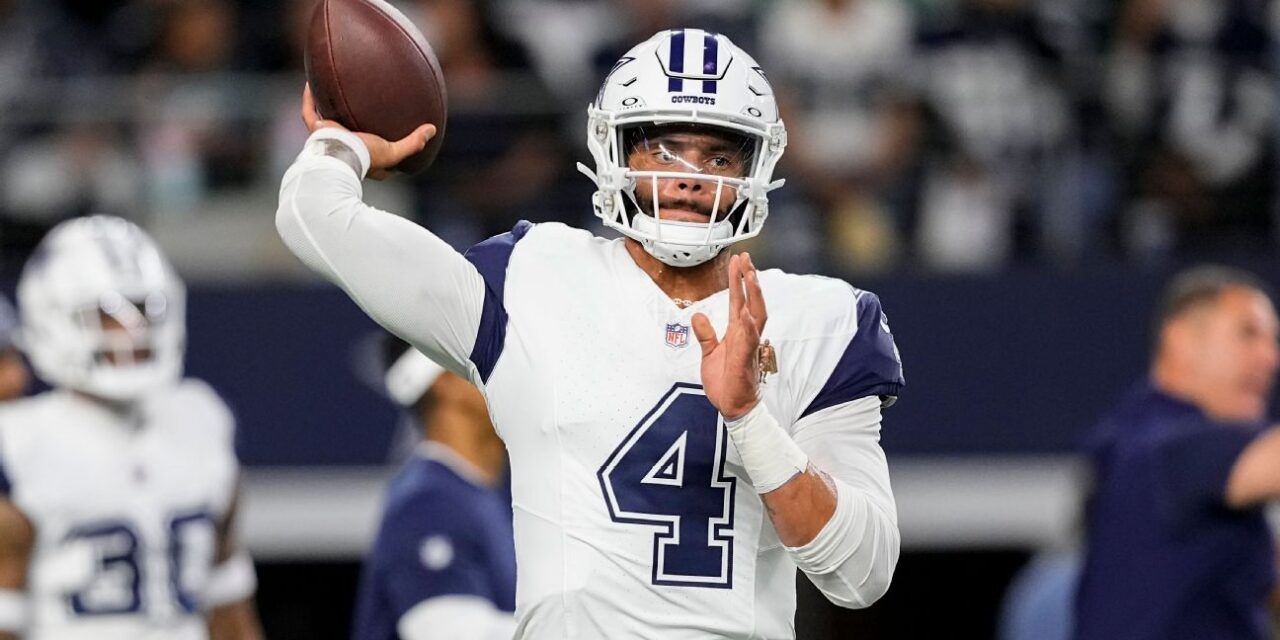Dak Prescott encuentra a CeeDee Lamb para touchdown y coronar avance de 75 yardas