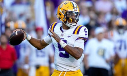 Daniels de LSU y Wilson de NC State, los principales premios de fútbol universitario