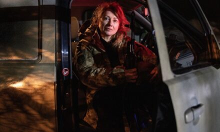 De los misiles Patriot a una madre y su rifle antiguo: dentro de la defensa aérea de Ucrania