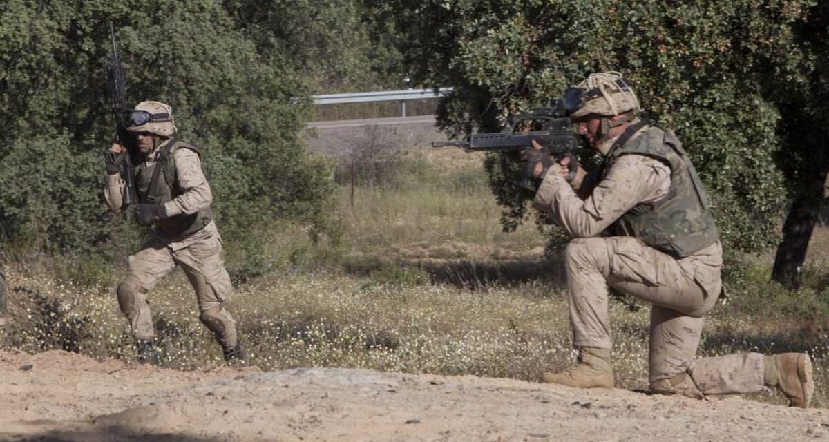 Desaparecidos a dos militares en un lago de Córdoba durante unas maniobras |  España