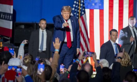 Donald Trump promete “la mayor deportación de inmigrantes sin papeles” si es reelegido presidente |  internacional