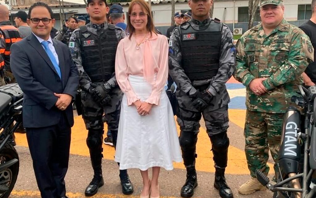 Dos miembros policiales Lince culminan con éxito “Curso Táctico en Acciones de Motos” en Brasil.  – Policía Nacional Dominicana