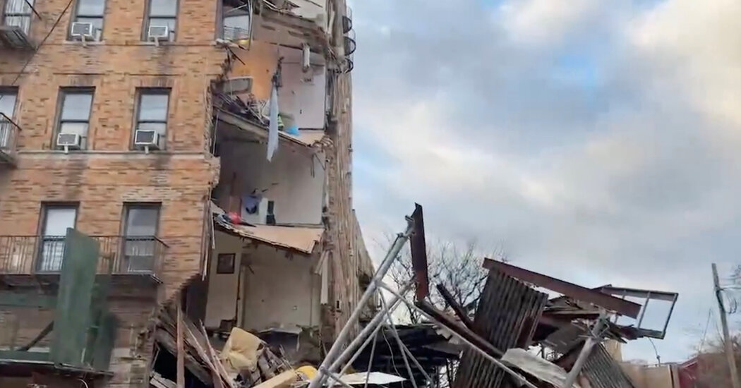 Edificio residencial de 6 pisos se derrumba parcialmente en el Bronx