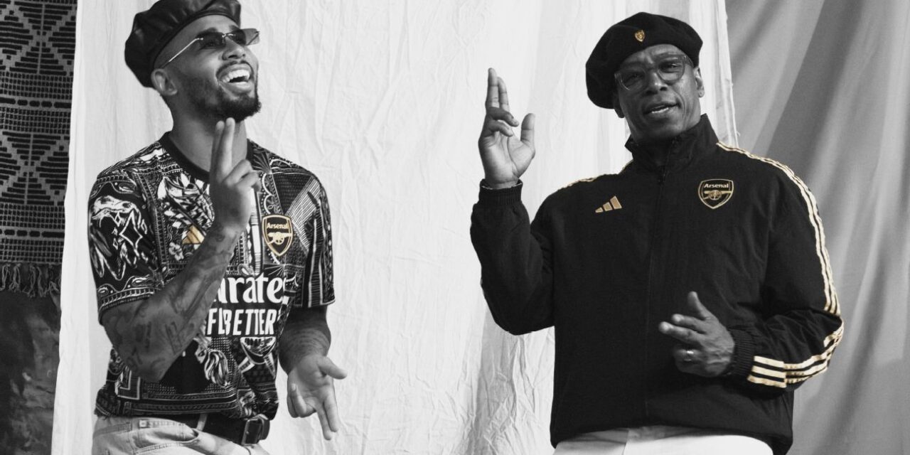 El Arsenal presenta una nueva y salvaje equipación diseñada por la leyenda del club Ian Wright
