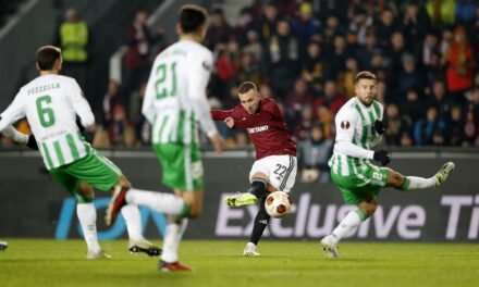 El Betis cae ante el Sparta y se le jugará en la última jornada contra el Rangers |  Fútbol |  Deportes