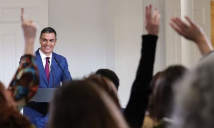 El Gobierno mantiene la mayoría de las ayudas a hogares pese a la caída de los precios energéticos |  Economía