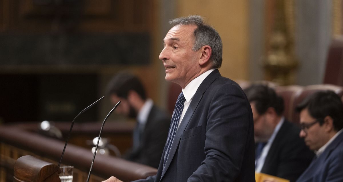 El PSOE rechaza despenalizar el enaltecimiento del terrorismo pero se abre a eliminar las injurias a la Corona |  España