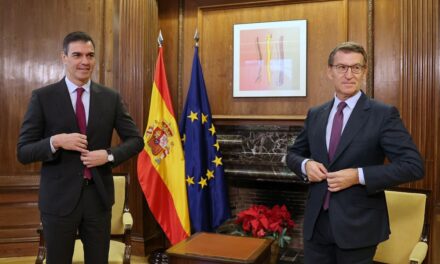 El PSOE y el PP registran la propuesta para reformar el artículo 49 de la Constitución por la vía de urgencia |  España
