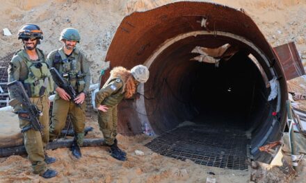 El ejército israelí revela un túnel que, según dice, Hamas construyó para un ataque a gran escala
