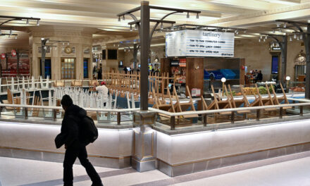 El hombre acusado de apuñalar a Grand Central tuvo repetidos enfrentamientos con la policía