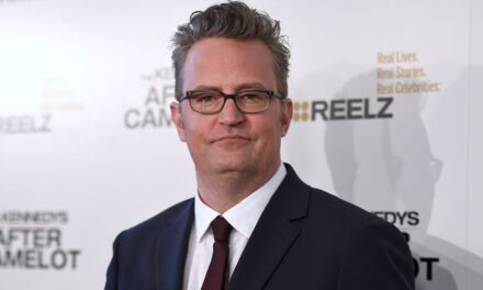 El informe del forense afirma que Matthew Perry murió por efectos provocados por la ketamina |  Gente