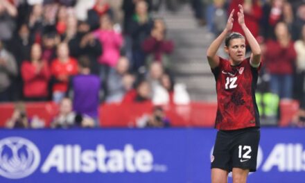 El legado de Christine Sinclair, la máxima goleadora del fútbol