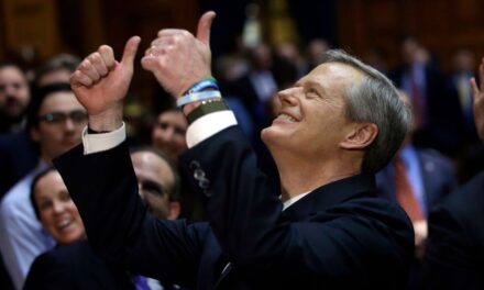 El presidente de la NCAA dice que la propuesta NIL es solo un punto de partida
