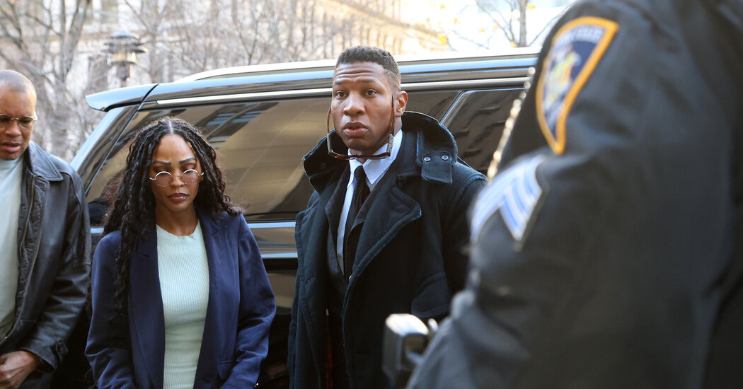 En su argumento final, el abogado de Jonathan Majors dice que el acusador inventó la historia