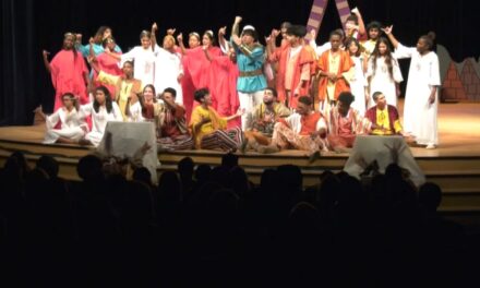 Escuela secundaria para sordos presenta musical en diciembre
