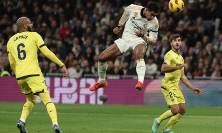 Esplendor y susto en el barro: el Madrid se impone al Villarreal pero pierde a Alaba |  Fútbol |  Deportes