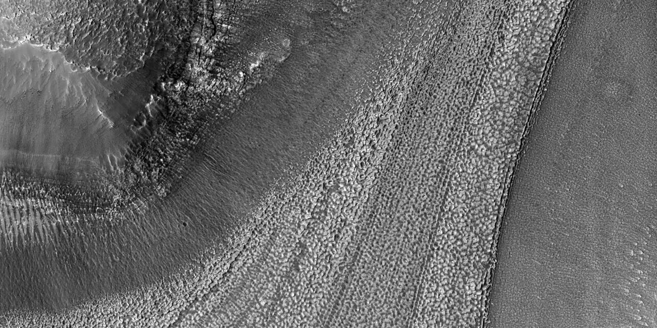 Flujos de hielo en Marte – NASA