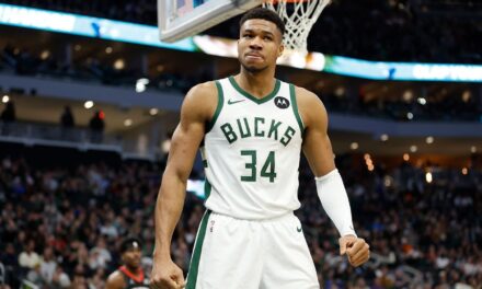 Giannis Antetokounmpo supera a Kareem Abdul-Jabbar y se convierte en el líder de rebotes de todos los tiempos de los Bucks