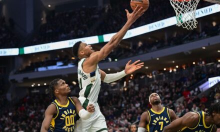 Giannis Antetokounmpo vuela en la NBA con 64 puntos… y se queda sin el balón |  Baloncesto |  Deportes